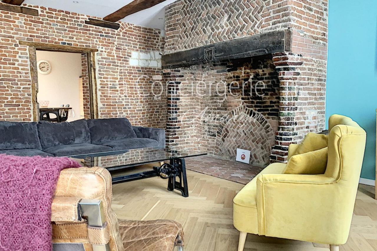 Aa13 - Le Victor Hugo - Sejour D'Exception Dans Un Appartement Historique Ault Esterno foto