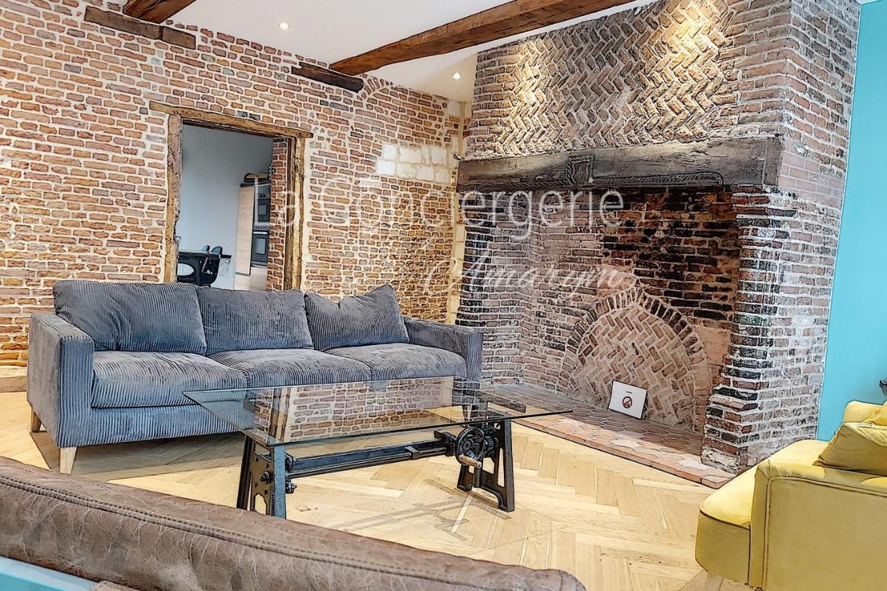 Aa13 - Le Victor Hugo - Sejour D'Exception Dans Un Appartement Historique Ault Esterno foto